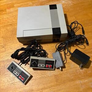 Nintendo NES Console Original Gray System 2 Controllers Power RF Tested OEM!